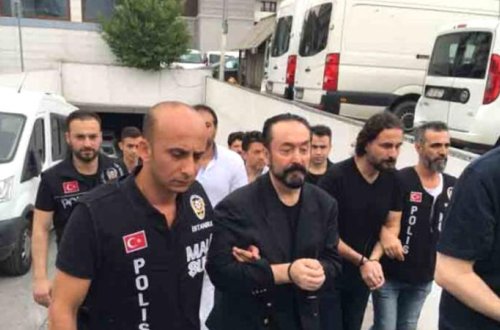  SON DƏQİQƏ Adnan Oktar və tərəfdarları hakim qarşısına çıxarılır –- FOTOLAR