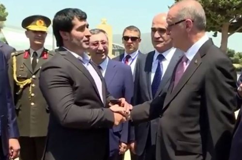 Ərdoğan azərbaycanlı idmançıya: “Səni doğan anaya halal olsun” - VİDEO