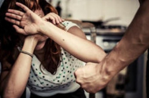 28 yaşlı qadın yaxınları tərəfindən döyülüb