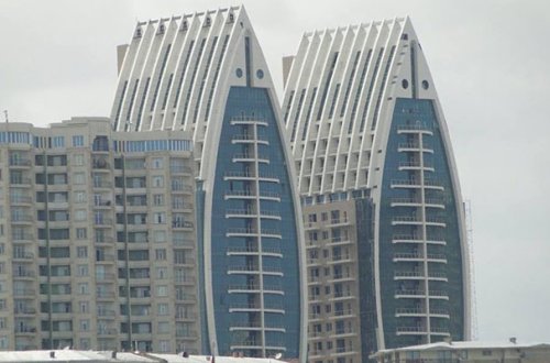 Bakıda məşhur plazada yanğın olub