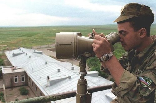 Yerevan Ermənistandakı rusiyalı hərbçilərin statusunu dəyişir