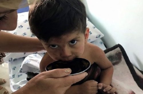 Nabranda itkin düşən 3 yaşlı uşağı tapan - 