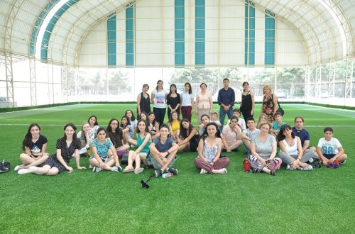 Gürcü qonaqlar PXTİB və 