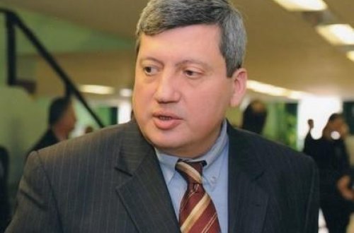 “Azərsu” əməkdaşı keçmiş nazirdən rüşvət tələb etdi