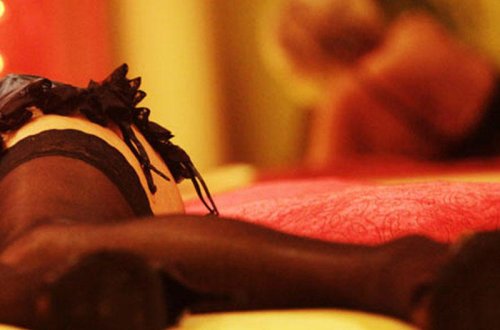 Evlərini 3 qadına kirayə verdilər: yataq otağında gördüklərindən ŞOK OLDULAR