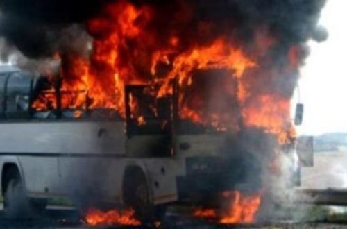 Mədinədə hacıları daşıyan avtobus yandı - VİDEO
