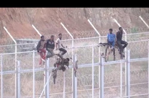 İspan sərhədçiləri miqrantları belə qarşıladılar - DƏHŞƏTLİ GÖRTÜNTÜLƏR