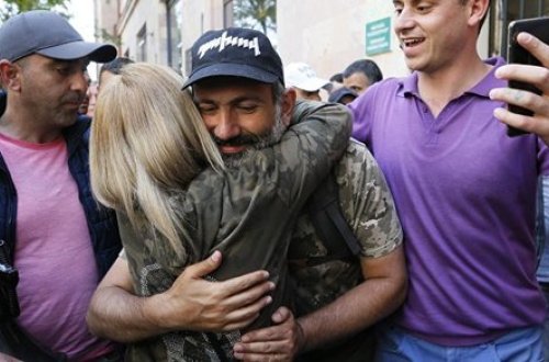 Paşinyanın arvadı: Azərbaycanlı əsgərlərə baxanda başa düşdüm ki ...