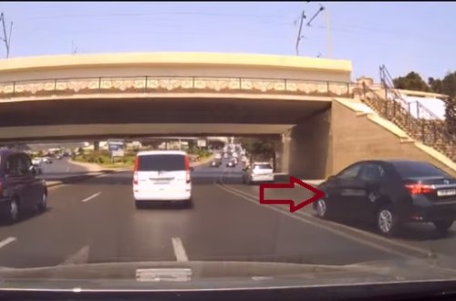 AP seriyalı avtomobilin sürücüsü kobud qayda pozdu - VIDEO