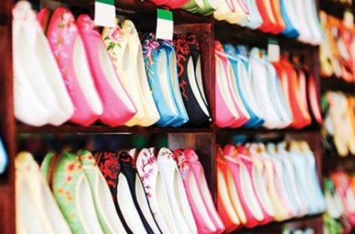 Zəhərli uşaq ayaqqabıları istehsal edən 12 şirkət bağlandı - DİQQƏT