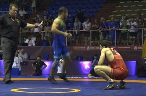 Erməni güləşçi idmançımıza son on saniyədə təslim oldu - VİDEO