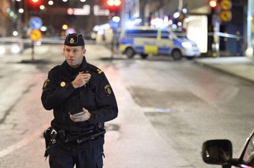 İsveç polisi oyuncaqla “silahlanmış” daun sindromlu gənci öldürdü