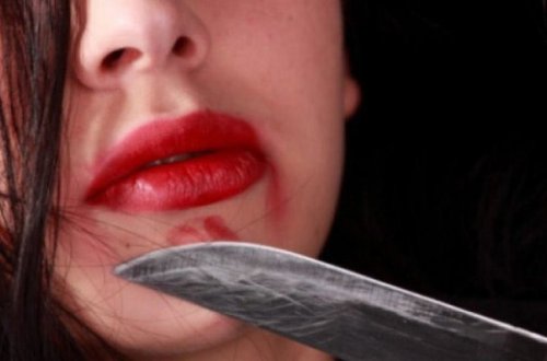 Bacısını və onunla bir evdə olan kişini qətlə yetirdi - AZƏRBAYCANDA DƏHŞƏTLİ HADİSƏ