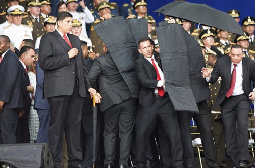 Müxalifət Maduroya sui-qəsdi komediya adlandırdı