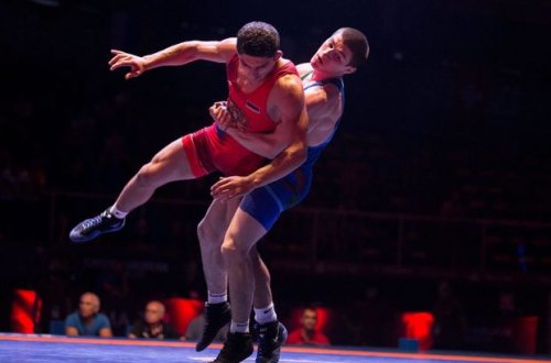 Güləşçimiz erməni idmançıya belə qalib gəldi - VİDEO