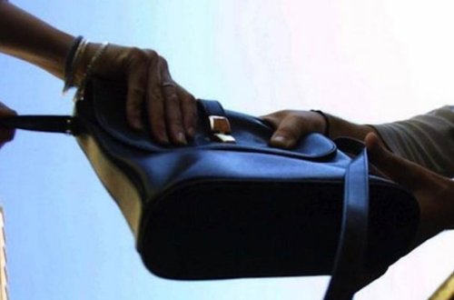 Bakıda yaşlı qadını beşbarmaqla döyərək qarət etdilər