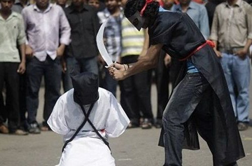 Məkkədə cinayətkarı edam etdilər, sonra çarmıxa çəkdilər - FOTO