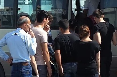 Bakıda bu avtobusda gediş haqqı hələ də 20 qəpikdir (VİDEO)