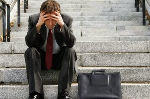 İşdən çıxarılan şəxslərə SMS bildiriş göndəriləcək