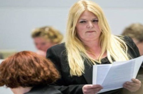 Ərəblərin zorladığı deputat özünü öldürdü – Video