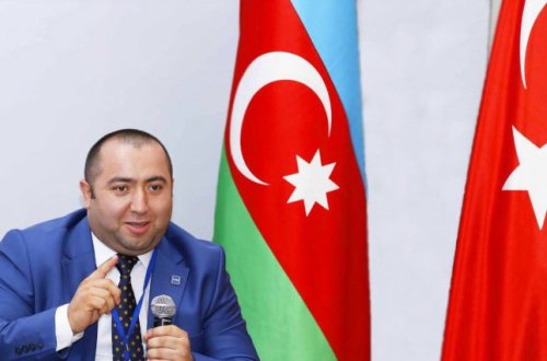 İçimizdəki “amerikalılar” - Aqil Ələsgər yazır