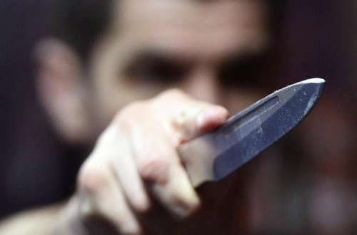 Samux sakini arvadını qətlə yetirdi, onun bibisini ağır yaraladı