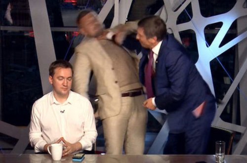 Deputatlar canlı yayımda yumruq davasına çıxdılar - VİDEO