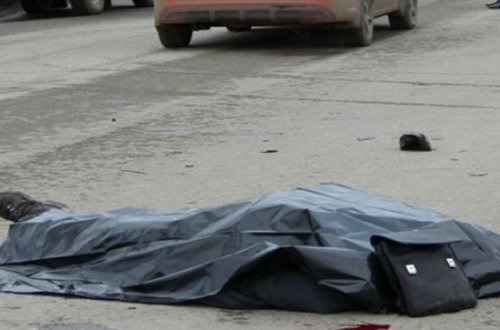 Xaçmazda qadın intihar etdi - Özünü hərəkətdə olan avtomobildən ataraq