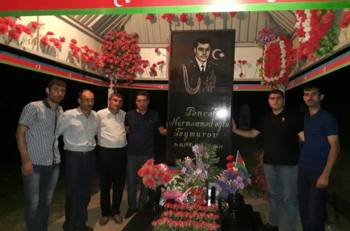 Nazir Hətəmov şəhid Pəncəli Teymurovu ziyarət etdi