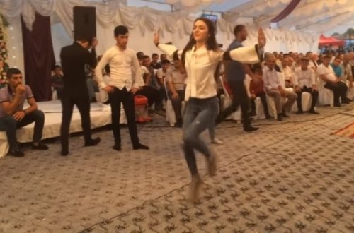 Bu azərbaycanlı qızın rəqsi 