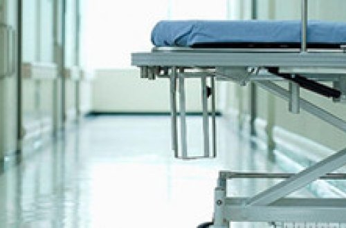 Gəncədə Göygöl sakini hündürlükdən yıxılaraq ağır xəsarət alıb