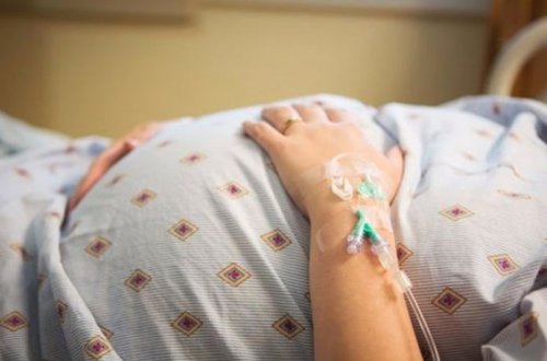 8 aylıq hamilə qadın öldü