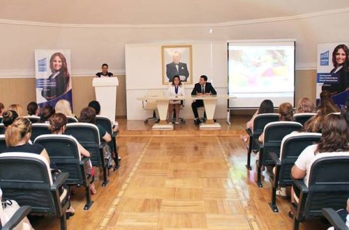 Gəncə şəhərində Azərbaycanda Qadın Sahibkarlığının İnkişafı Assosiasiyasının təqdimatı keçirilib