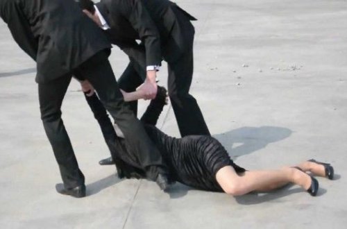 Mərakeşdə 13 kişi qızı bir ay zorlayıb - FOTO