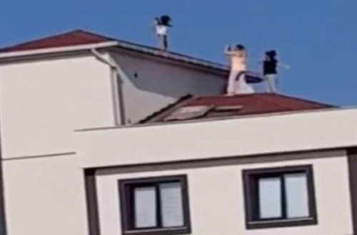 5 yaşlı qızı binanın damına çıxarıb... - FOTO - VİDEO