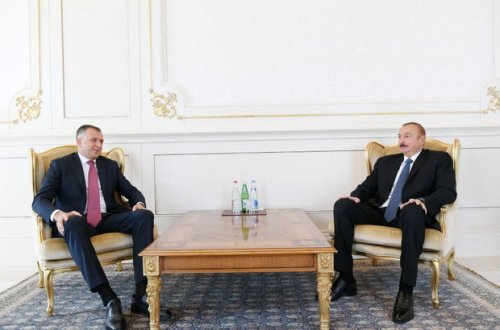 İlham Əliyev yeni səfirin etimadnaməsini qəbul edib - FOTO + YENİLƏNİB