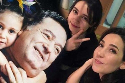 Xərçəngdən dünyasını dəyişən müğənninin qızı - FOTOLAR