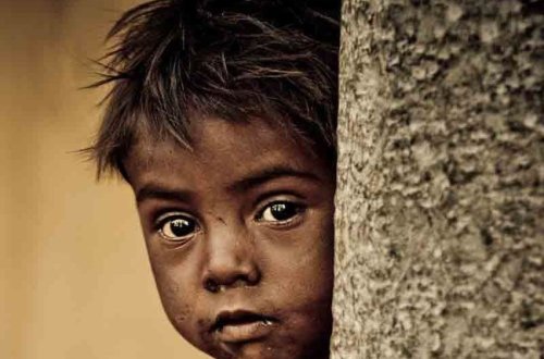 Pula görə uşağı qurban kəsmək istəyirlər - DƏHŞƏTLİ ƏNƏNƏ bu gün də davam edir...