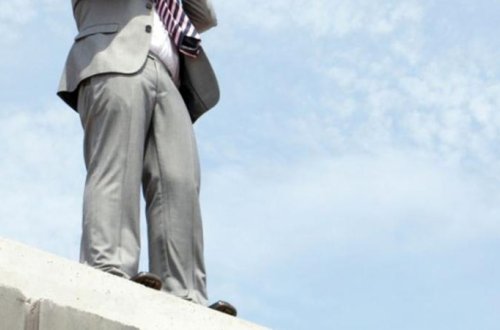 Bakıda DƏHŞƏLİ İNTİHAR CƏHDİ: 6 nəfər eyni anda...