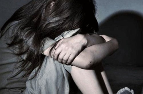 Müəllim qız şagirdləri ilə cinsi əlaqədə olurmuş - DƏHŞƏTLİ CİNAYƏT