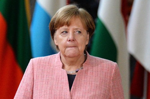 Merkel ilk dəfə Rusiyanın Suriyadakı əməliyyatlarını dəstəklədi