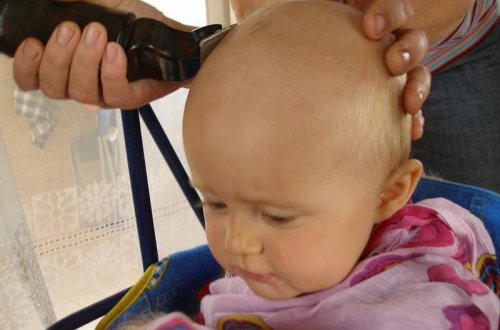 Uşağın saçını keçəl qırxdırmaq faydalıdır yoxsa ziyanlı?