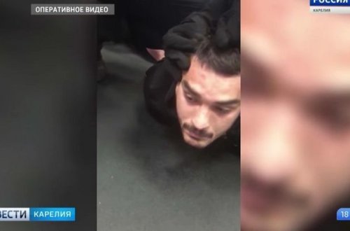 Rusiyada azərbaycanlı çempionu belə saxladılar - VİDEO