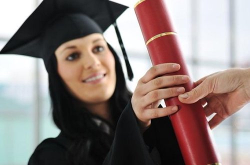 Baş nazir ali təhsillə bağlı qərar imzaladı