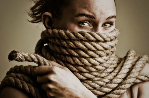 Dünyada ən bədbəxt insanlar bu ölkədə yaşayır