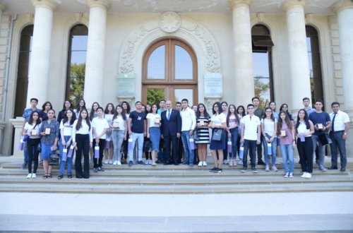 Nəsimi rayonunda yeni tədris ilinə hazırlığın vəziyyəti müzakirə edildi