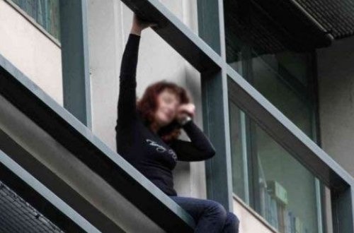 Bakıda təcavüzdən qurtulmaq üçün özünü binadan atan qadın DANIŞDI - VİDEO