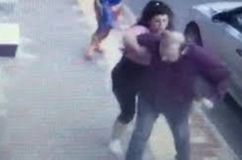 Gənc qadından QORXUNC ƏMƏL - Keçmiş sevgilisini BIÇAQLADI - FOTO - VİDEO