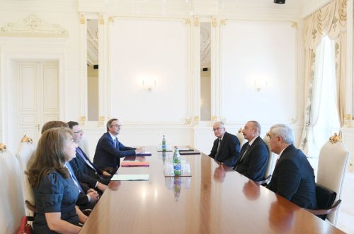 İlham Əliyev TOTAL-ın baş icraçı direktorunu qəbul edib