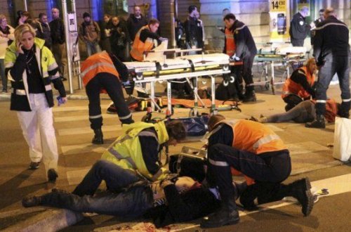 Fransada sürücü “Allahu Əkbər” deyərək, avtomobili insanların üzərinə sürdü